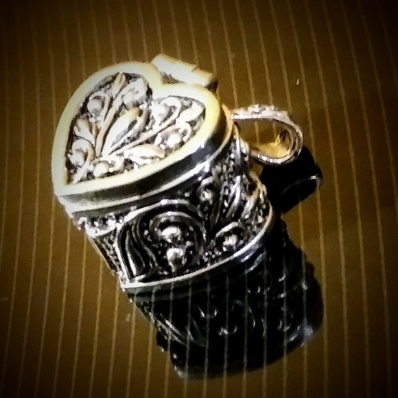 Tarnished Silver Luv Bucket Locket Charm >VIDEO!!! - Picture 3 of 8